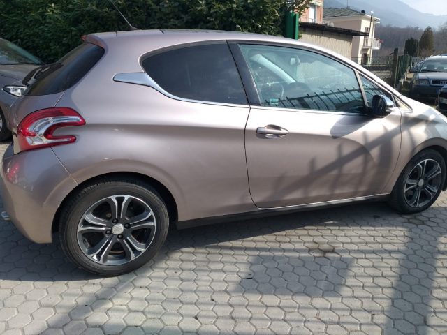 Peugeot 208 1.4 HDi 68CV 3p. usato a MANTELLO