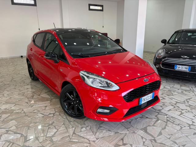 Ford Fiesta 1.5 TDCi 5 porte ST-Line, del 2018, 151.000 km, in vendita a Aversa (CE)