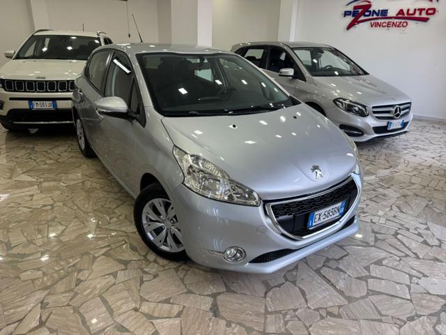 Peugeot 208 1.4 8V e-HDi 68CV S&S robot. 5p. Active, del 2014, 222.000 km, in vendita a Aversa (CE)
