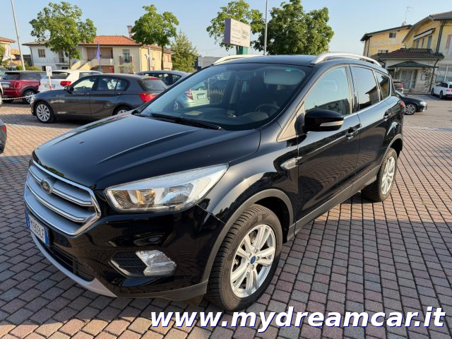 Ford Kuga 1.5 TDCI 120 CV S&S 2WD Titanium - foto 2 di 4