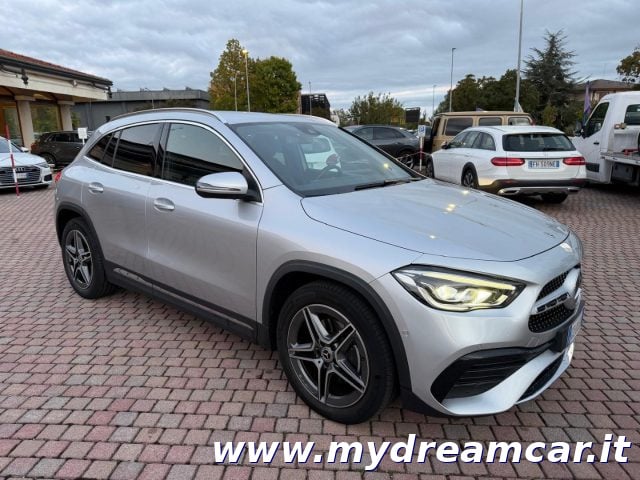 Mercedes-Benz GLA 200 d Automatic 4Matic Premium - foto 3 di 4
