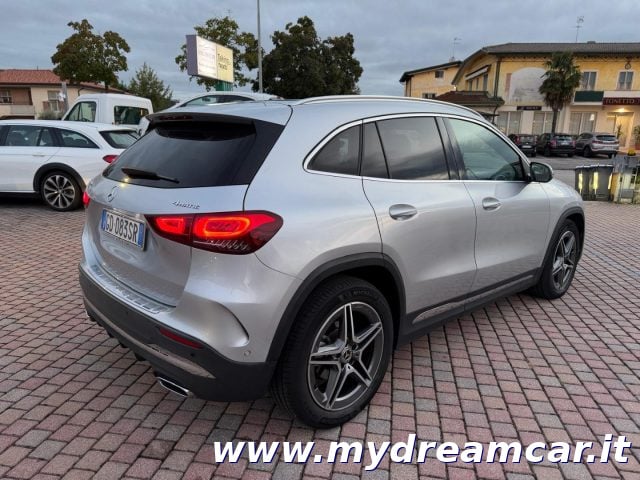 Mercedes-Benz GLA 200 d Automatic 4Matic Premium - foto 4 di 4