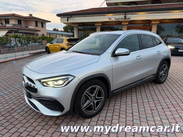 Mercedes-Benz GLA 200 d Automatic 4Matic Premium - foto 2 di 4