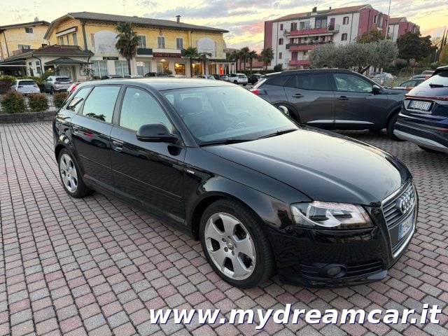 Audi A3 1.6 TDI 105 CV S Line - foto 3 di 4