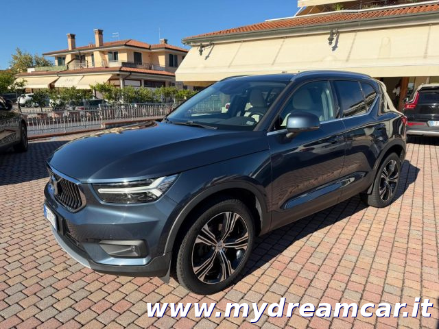 Volvo XC40 T3 Inscription - foto 2 di 4