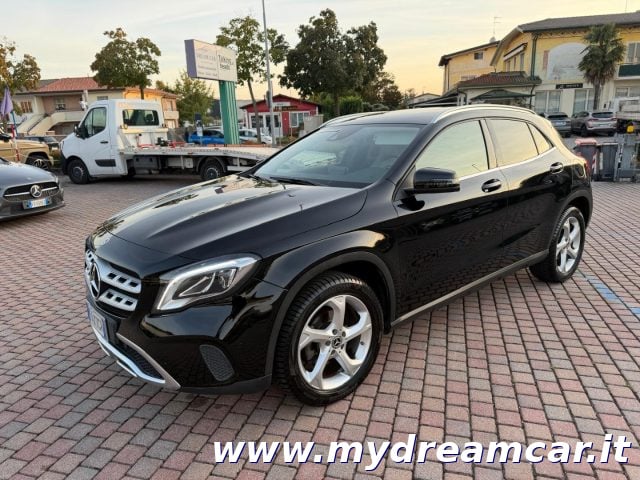 Mercedes-Benz GLA 200 d Automatic Sport - foto 3 di 4