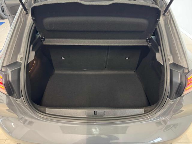 Peugeot 208 PureTech 100 Stop&Start 5 porte Active, del 2024, 28.000 km, in vendita a Spoltore (PE)