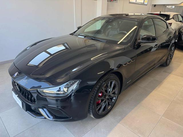 Maserati Ghibli V6 Diesel Gransport nerissimo Edition usato a SPOLTORE