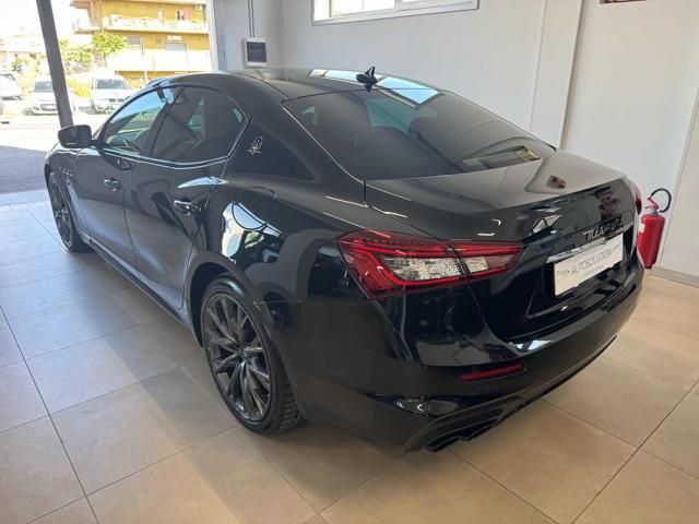 Maserati Ghibli V6 Diesel Gransport nerissimo Edition - foto 2 di 4