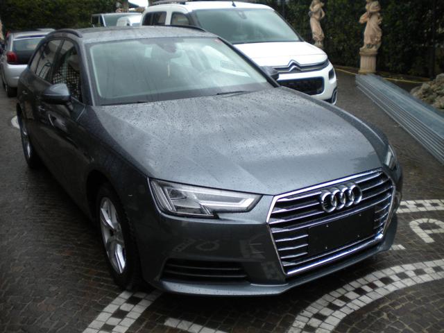 Audi A4 Avant 35 TDI S tronic Design usato a NAPOLI