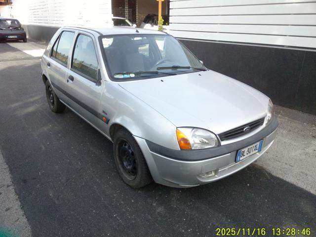 Ford Fiesta 1.8 TDdi cat 5 porte Ambiente - foto 3 di 13
