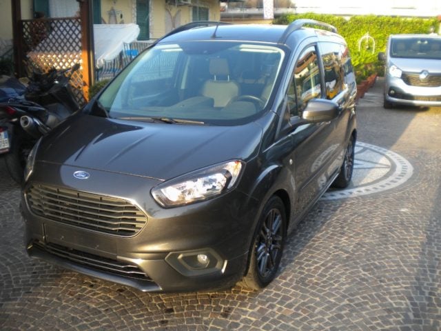Ford Tourneo Courier 1.5 TDCI 100 CV Sport - foto 3 di 4