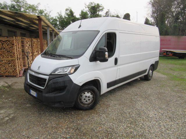 Peugeot Boxer 333 2.2 BlueHDi 140 S&S PM-TM Furgone usato a MAGENTA