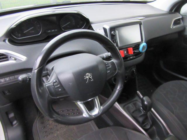 Renault Clio dCi 8V 75 CV 5 porte Duel, del 2018, 86.144 km, in vendita a Magenta (MI)
