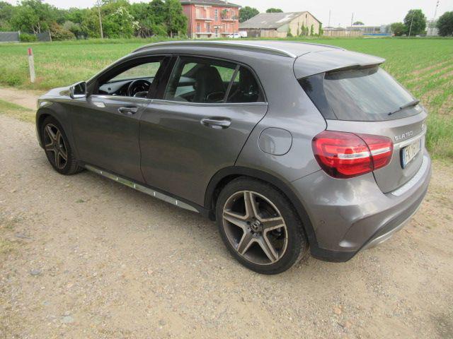Mercedes-Benz GLA 180 Premium - foto 4 di 4
