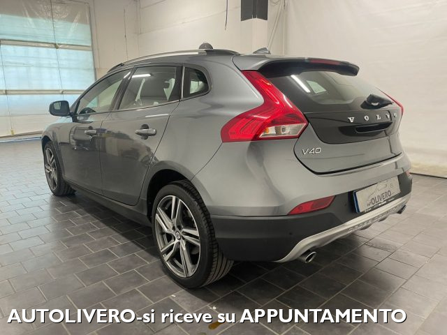 Volvo V40 Cross Country D2 120cv-LED-NAVI-C.18 - foto 3 di 4