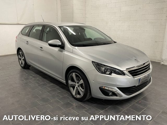 Peugeot 308 1.2 Turbo 130cv SW Allure-UNIPRO-ALCANTARA usato a FOSSANO