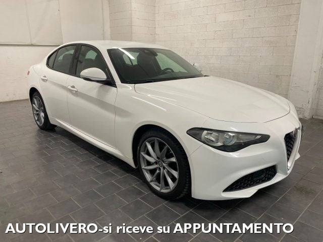 Alfa Romeo Giulia 2.2 Turbodiesel 150 CV AT8 Business usato a FOSSANO