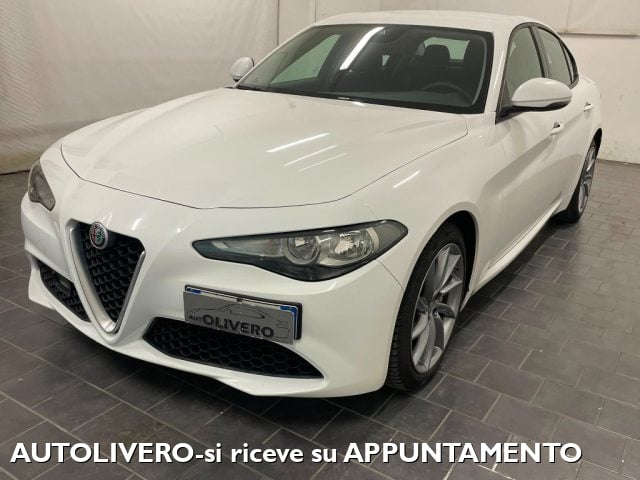 Alfa Romeo Giulia 2.2 Turbodiesel 150 CV AT8 Business - foto 2 di 4
