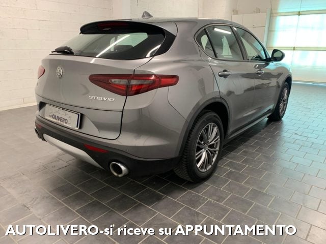 Alfa Romeo Stelvio 2.2 Turbodiesel 210 CV AT8 Q4 Executive - foto 3 di 4