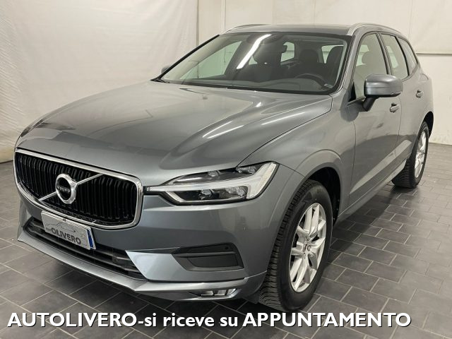 Volvo XC60 B4 (d) AWD Geartronic Momentum - foto 2 di 4