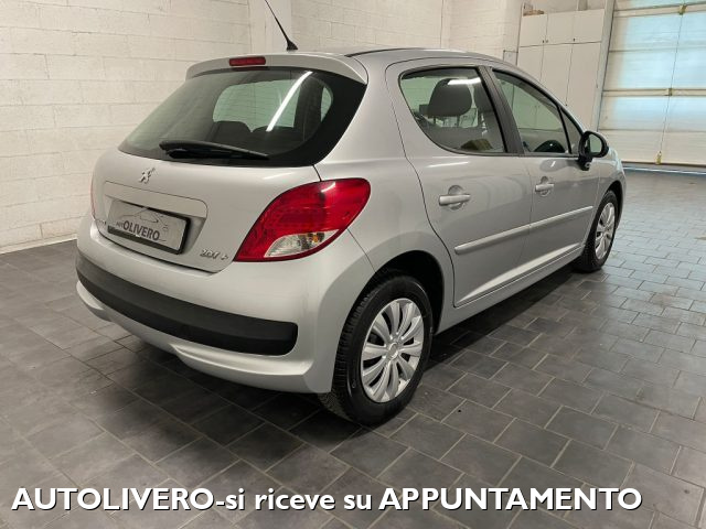 Peugeot 207 Plus 1.4 HDi 70CV 5 porte - foto 3 di 16
