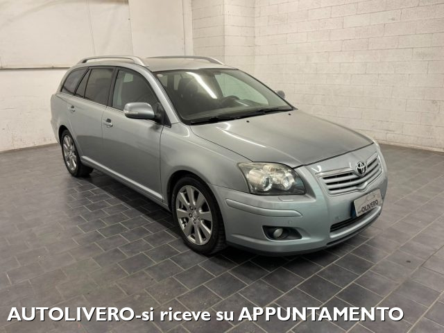 Toyota Avensis 2.2 D-4D 16V 150cv Station Wagon-XENO-NAVI, del 2008, 259.512 km, in vendita a Fossano (CN)