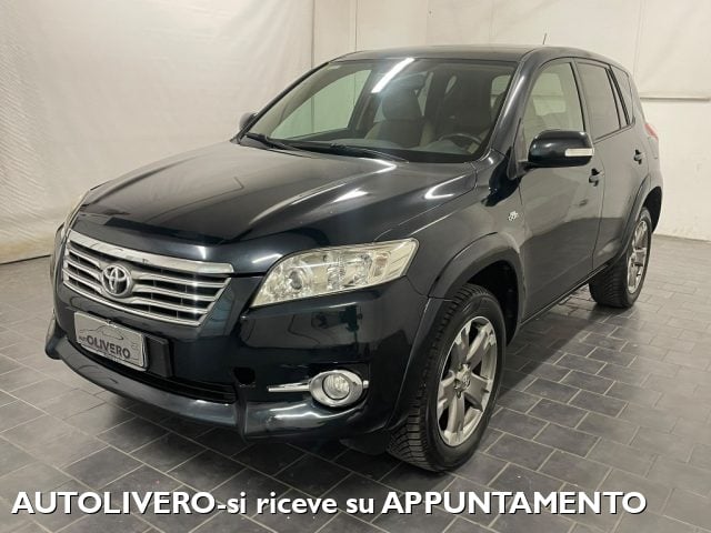 Toyota RAV 4 RAV4 2.2 D-Cat A/T 150 CV-NAVI-CAMERA - foto 2 di 4