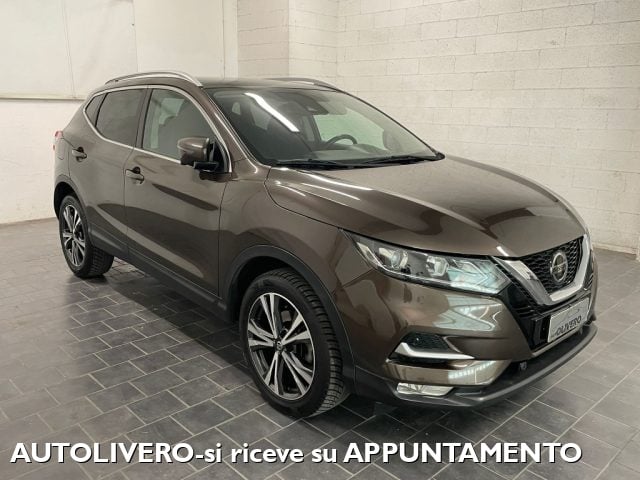 Nissan Qashqai 1.2 DIG-T N-Connecta-NAVI-CAMERA-TETTO, del 2018, 94.427 km, in vendita a Fossano (CN)