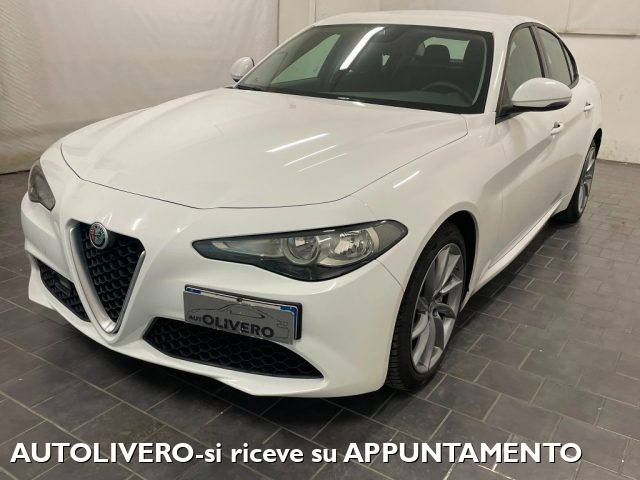 Alfa Romeo Giulia 2.2 Turbodiesel 150 CV AT8 Business - foto 2 di 4
