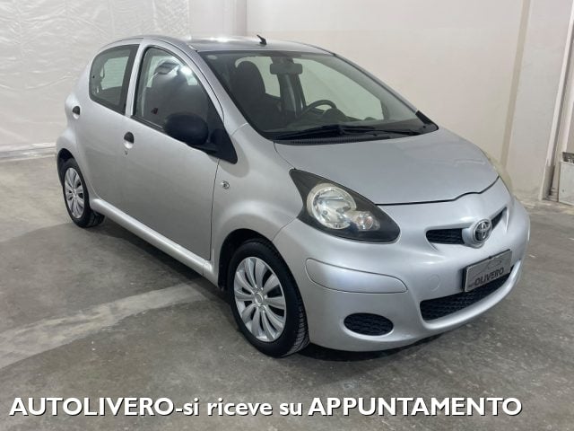 Toyota Aygo 1.0 68cv 5 porte Sol-CLIMA, del 2010, 117.994 km, in vendita a Fossano (CN)