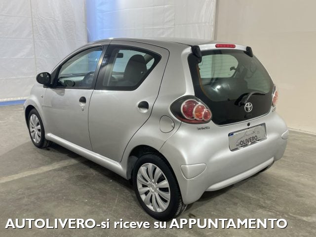 Toyota Aygo 1.0 68cv 5 porte Sol-CLIMA - foto 4 di 4