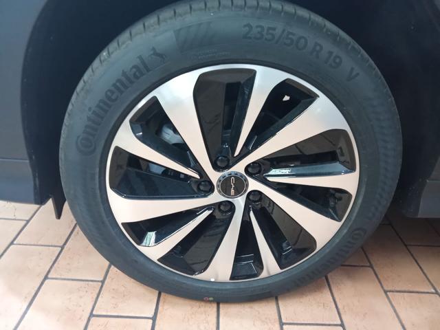 BYD Seal U DMi 1.5 Turbo 324 CV 4wd PHEV Design - foto 4 di 4