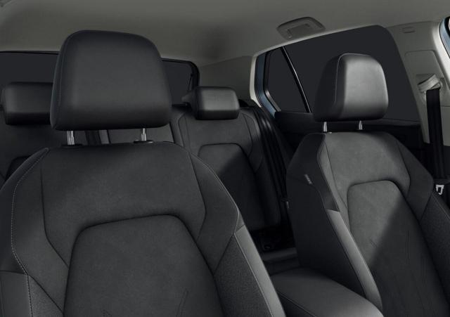 Volkswagen Golf 1.5 TSI eHybrid DSG Style 204CV Matrix - C 18", del 2026, in vendita a Melegnano (MI)