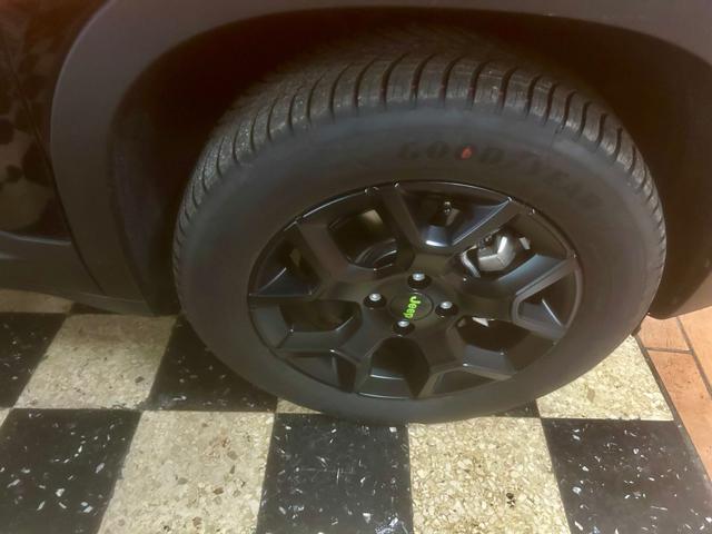 Jeep Avenger 1.2 Turbo 145 CV 4xe Upland Tetto Apr km 0 a MELEGNANO