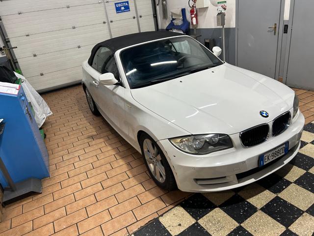 BMW 118 d 2.0 143CV Cabrio Futura - foto 2 di 4