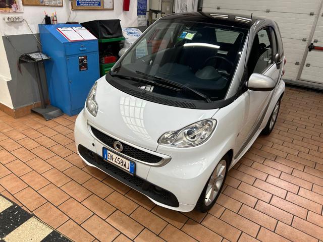 smart forTwo 800 40 kW coup� passion cdi usato a MELEGNANO