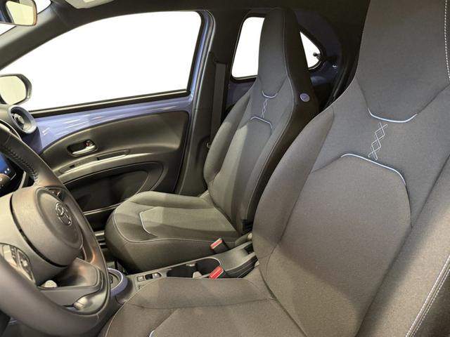 Toyota Aygo X 1.0 VVT-i 72 CV 5 porte Teamplayer - foto 2 di 4