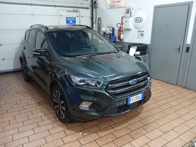 Ford Kuga 1.5 TDCI 120 CV S&S 2WD ST-Line - foto 3 di 4