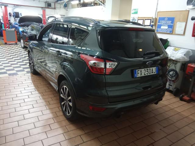 Ford Kuga 1.5 TDCI 120 CV S&S 2WD ST-Line - foto 4 di 4