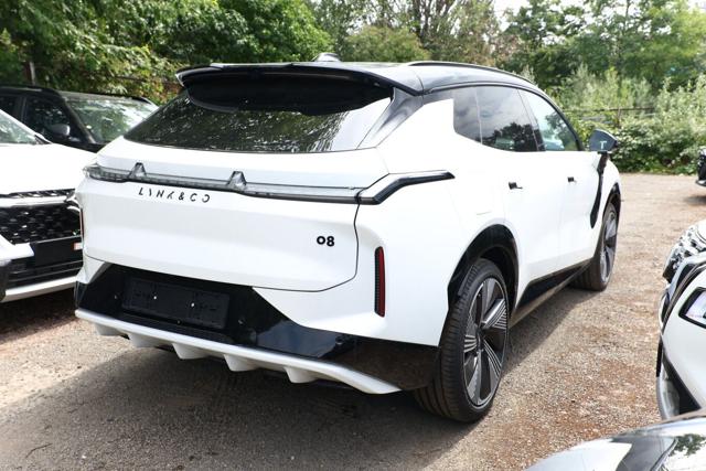 Lynk & Co 8 PHEV More - foto 3 di 4