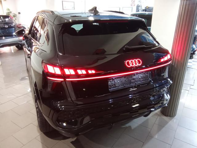 Audi Q3 TFSI 150 kW quattro S tr S Line Full Opt - foto 4 di 28