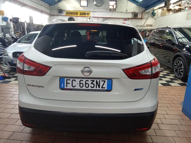 Nissan Qashqai 1.5 dCi N-Connecta - foto 4 di 4