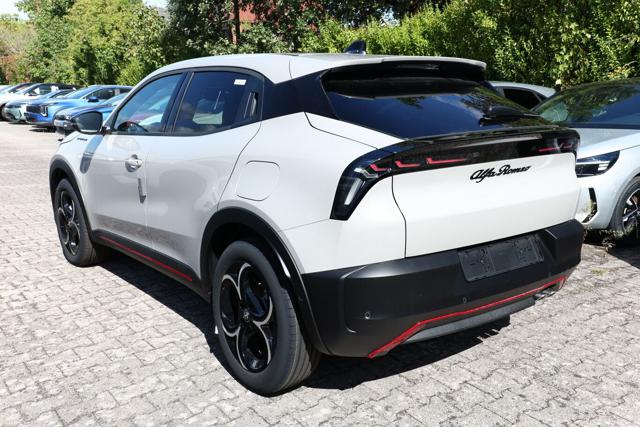 Alfa Romeo Junior 1.2 145 CV Hybrid eDCT6 Speciale Techno pack - foto 3 di 4