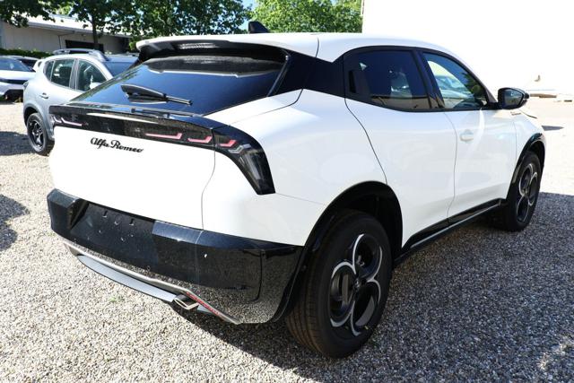 Alfa Romeo Junior 1.2 145 CV Hybrid eDCT6 Q4 Sport Spec&Tech - foto 3 di 4