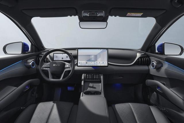 BYD Atto 3 74,8 kWh 312cv Design 510km autonomia - foto 3 di 4
