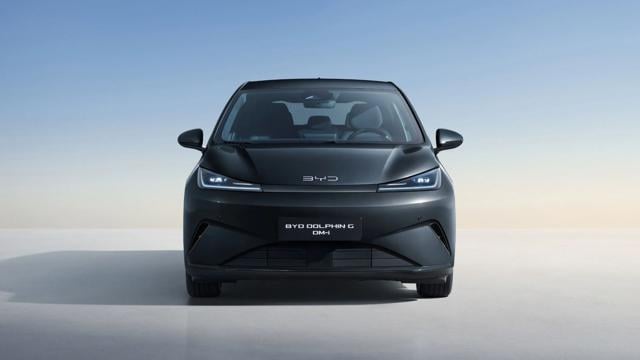 BYD DOLPHIN G DM-i 1.5 phev Boost 212cv - foto 2 di 4