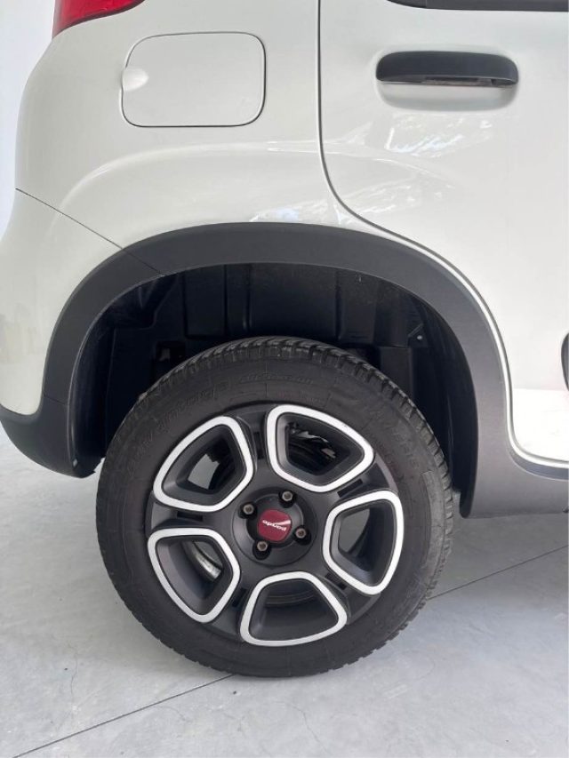 Fiat Panda 0.9 TwinAir Turbo Natural Power City Cross - foto 3 di 4