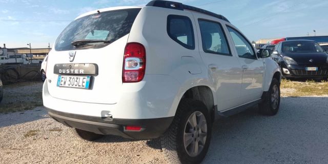 Dacia Duster 1.6 110CV 4x2 GPL Lauréate - foto 2 di 4