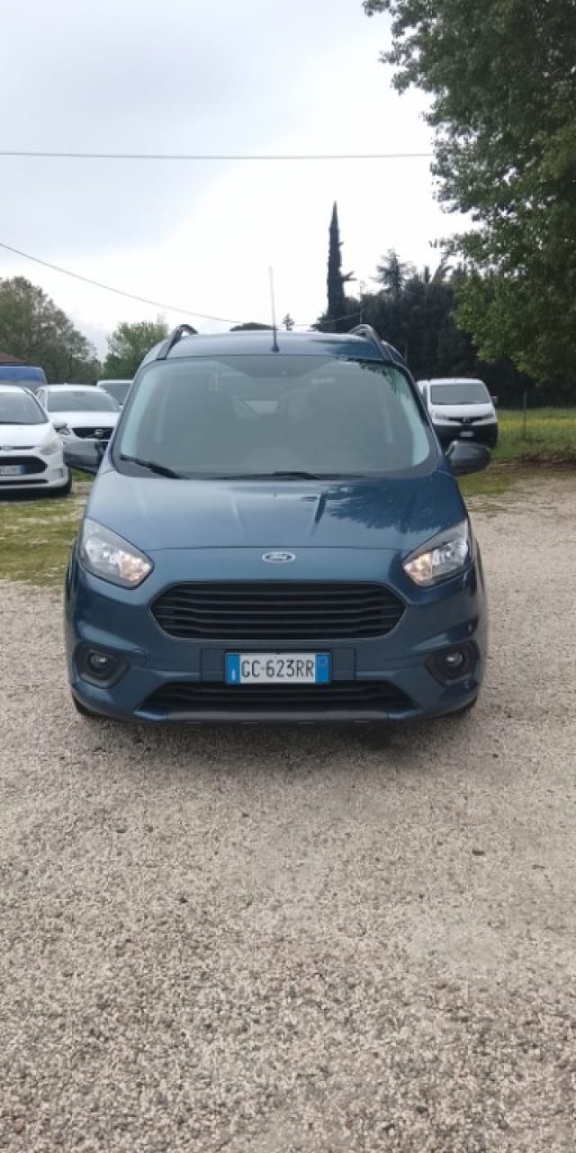 Ford Tourneo Courier 1.5 TDCI 100 CV S&S AUTOVETTURA - foto 2 di 4